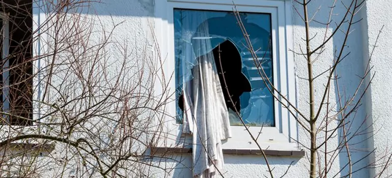 Storm Window Installation Contractors in Opa-locka, FL